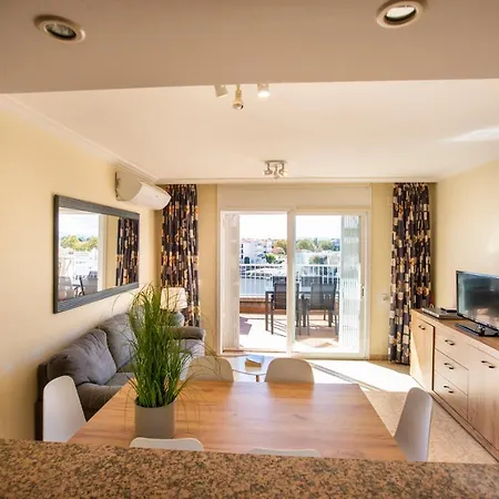 Apartment 1011 Piso San Maurici Con Piscina Y Jardin By Homeselectspain Empuriabrava