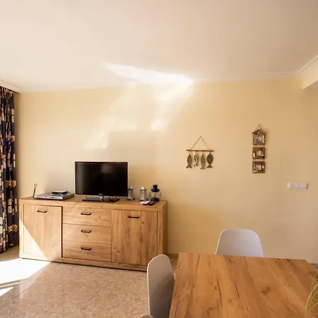 1011 Piso San Maurici Con Piscina Y Jardin By Homeselectspain Apartment Empuriabrava